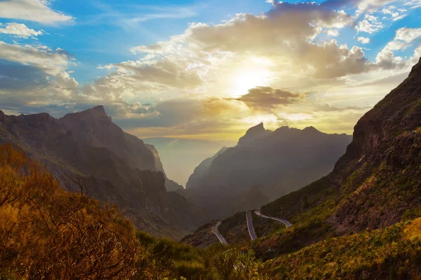 Zonsondergang in canyon masca op tenerife island - Canarische — Stockfoto