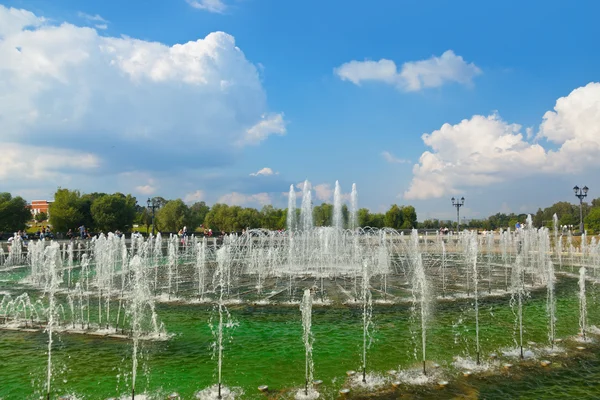 Fuente en el parque Tsaritsino - Moscú ruso — Foto de Stock