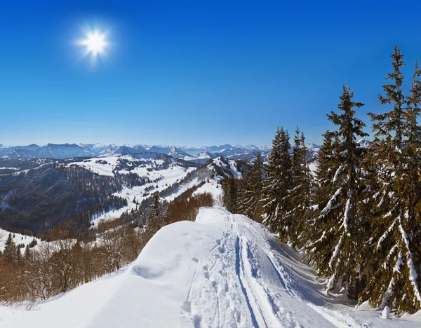 高山滑雪度假村圣最迟到奥地利 — 图库照片