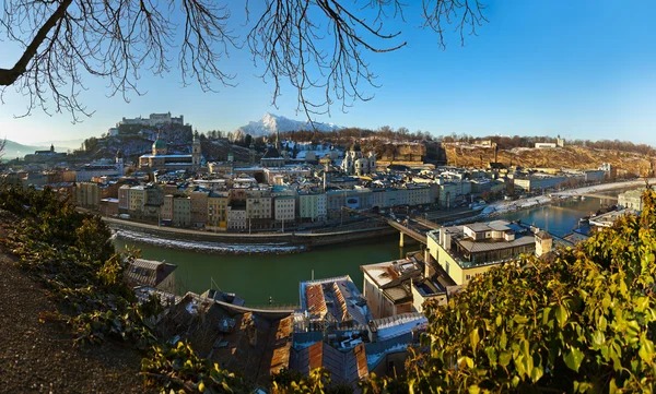 Ciudad y castillo Hohensalzburg - Salzburgo Austria — Foto de Stock