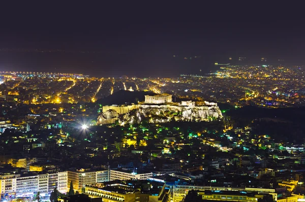 Akropolis a Aténách v Řecku v noci — Stock fotografie