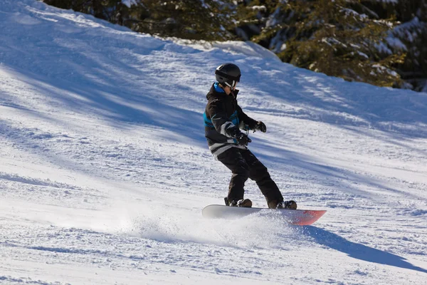 Skiër op bergen ski resort bad gastein - Oostenrijk — Stockfoto