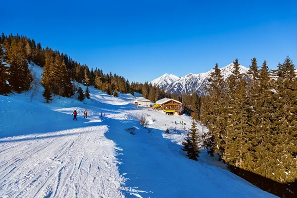 咖啡馆在山滑雪度假村加施-奥地利 — 图库照片