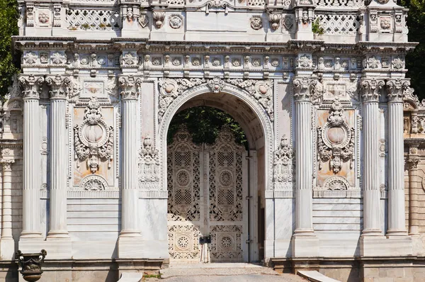 Dolmabahce palazzo a Istanbul tacchino — Foto Stock