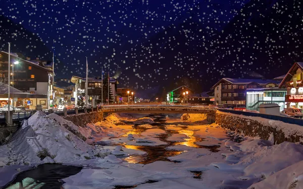 Skidanläggning Solden Österrike vid solnedgången — Stockfoto