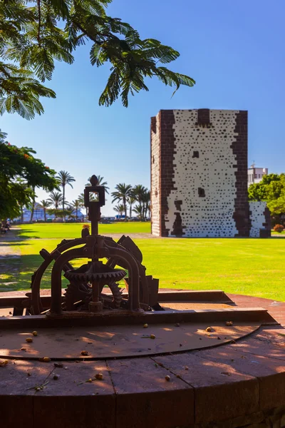 Tower Torre del conde in San Sebastian - La Gomera Island - Cana — Stock Photo, Image