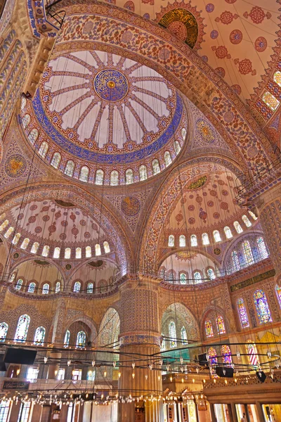 Interno della moschea blu a Istanbul Turchia — Foto Stock