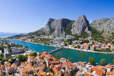 kasaba omis Hırvatistan