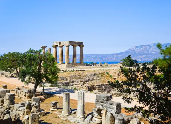 Руїни храму в Коринті, Греція — стокове фото