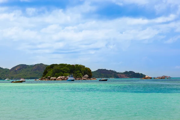 Praia tropical Cote d 'Or - ilha Praslin Seychelles — Fotografia de Stock