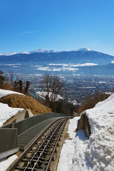 Bergbanan i innsbruck Österrike缆车在奥地利因斯布鲁克 — 图库照片