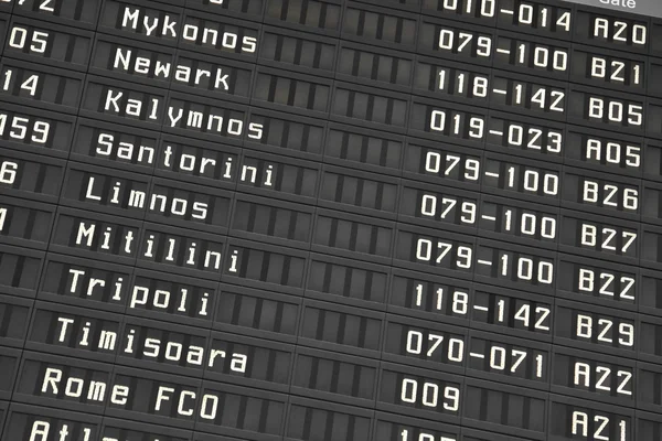 Vlucht informatiebord in luchthaven — Stockfoto