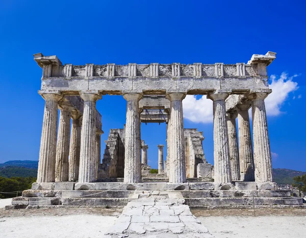 Ruinas del templo en la isla Egina, Grecia — Foto de Stock