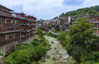 Furong, Çin - 29 Mayıs 2018: Hunan 'daki Furong antik köy ve şelalesi.