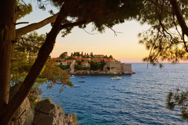Ada Sveti Stefan - Karadağ - Mimarlık ve doğa geçmişi