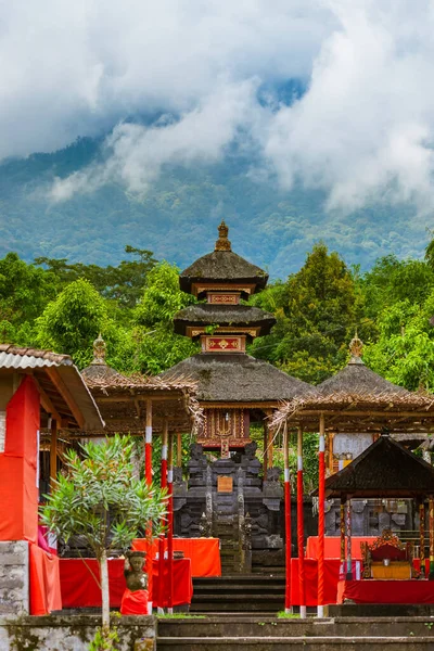 Pura Besakih寺庙 印度尼西亚巴厘岛 旅行和建筑背景 — 图库照片