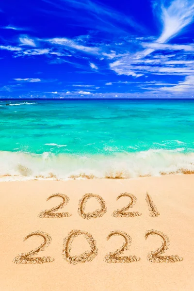 Zahlen 2022 Strand Konzept Urlaub Hintergrund — Stockfoto