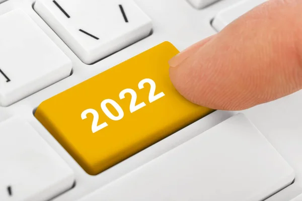Notebook Komputerowy Kluczem 2022 Koncepcja Technologii Wakacyjnej — Zdjęcie stockowe