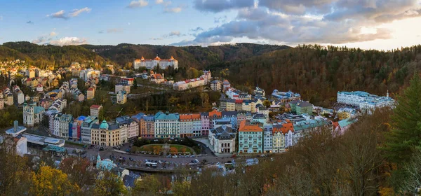 Karlovy Vary Csehországban Utazási Építészeti Háttér — Stock Fotó