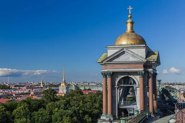 从圣彼得堡圣以撒大教堂看俄罗斯 — 图库照片