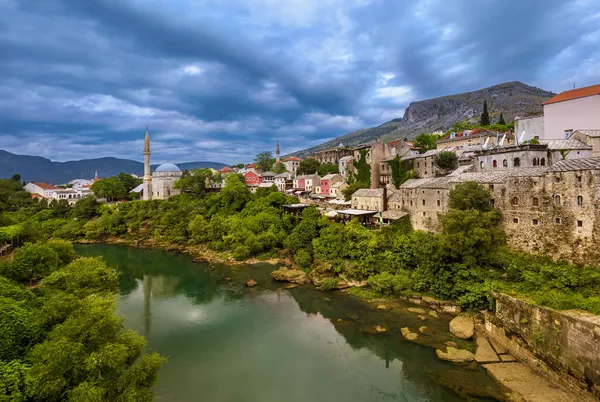 Mostar城市景观 波斯尼亚和黑塞哥维那 建筑旅行背景 — 图库照片