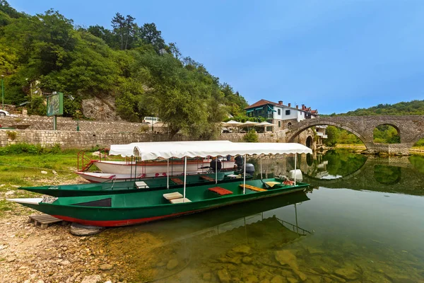 Ponte Velha Rijeka Crnojevica River Perto Lago Skadar Montenegro Fundo — Fotografia de Stock