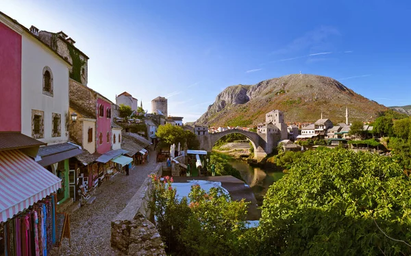 Παλιά Γέφυρα Στη Μοστάρ Βοσνία Και Ερζεγοβίνη Αρχιτεκτονική Ταξιδιωτικό Υπόβαθρο — Φωτογραφία Αρχείου