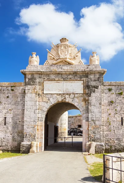 Entrabce poort van isabel ii op menorca eiland vesting la mola — Stockfoto