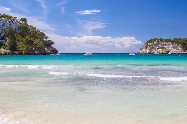 Nézd a Földközi-tengerre, cala galdana strandtól, menorca, Spanyolország. — Stock Fotó