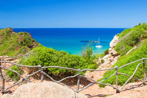 Cala del Pilar vista do Cami de Cavalls caminho — Fotografia de Stock