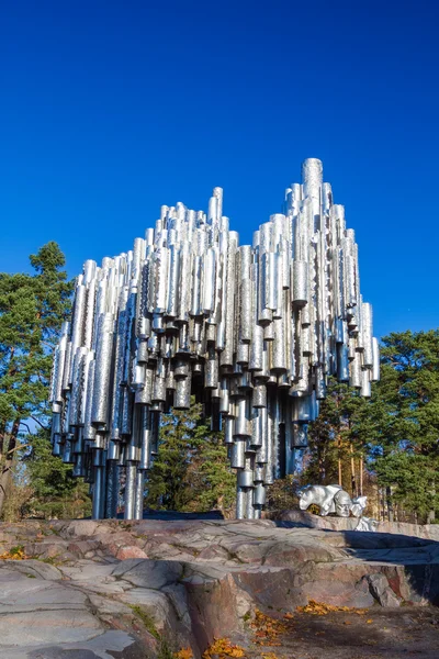 Monumento a Sibelius dedicado al compositor finlandés Jean Sib —  Fotos de Stock