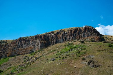 Kaya arka planı. Taşlar Senfonisi veya Bazalt Organı