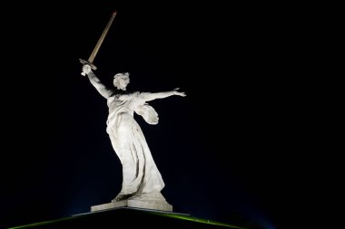 Mamayev Tepesi 'ndeki anıt kompleksi ve Volgograd' daki Anavatan Çağrıları