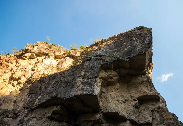 Worotan kanion w Syuniku, w tle góry Armenia — Zdjęcie stockowe