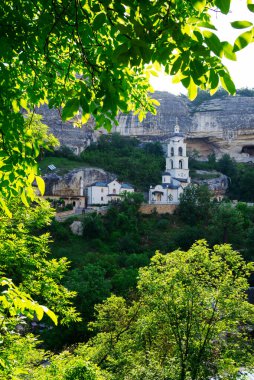 Kırım 'daki Aziz George Kilisesi kayalıklardaki Bakhchisarai yakınlarında..