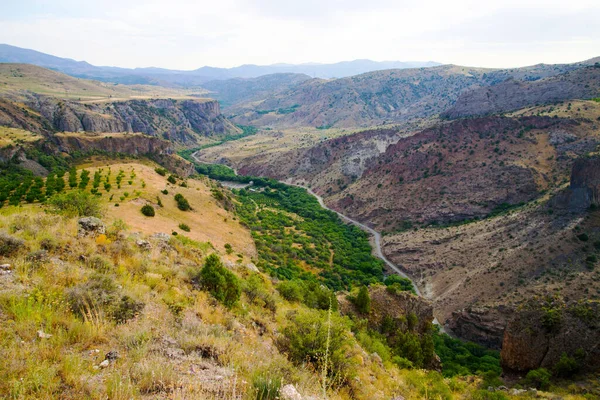 Paysages montagneux des sommets et des crêtes de l'Arménie — Photo