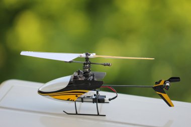 oyuncak helikopter radyo