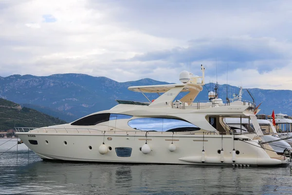 Budva Montenegro Juli 2021 Luxusjacht Azimut Der Dukley Marina — Stockfoto