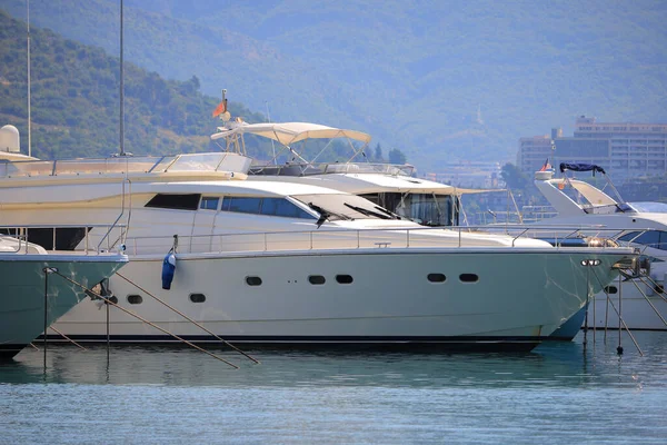 Luxus Motorjacht Yachthafen Von Montenegro Festgemacht — Stockfoto
