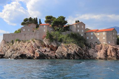 Sveti Stefan adası ve Karadağ 'da tatil beldesi