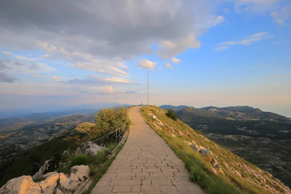 Caminho Pedestre Topo Montanha — Fotografia de Stock