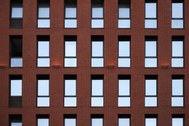 Uzun boylu modern apartman