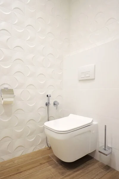 Bílá Toaletní Mísa Moderním — Stock fotografie