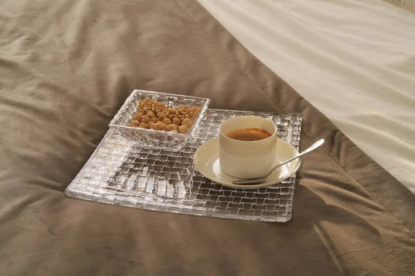 Przytulna Kawa Łóżku Śniadanie Płaskie Leżał — Zdjęcie stockowe