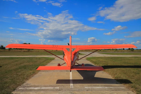 Small Private Propeller Plane Runway — Stock Photo, Image