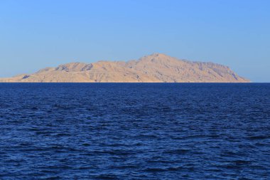 Sharm El Sheikh, Mısır 'da Tiran adası manzaralı kızıl deniz