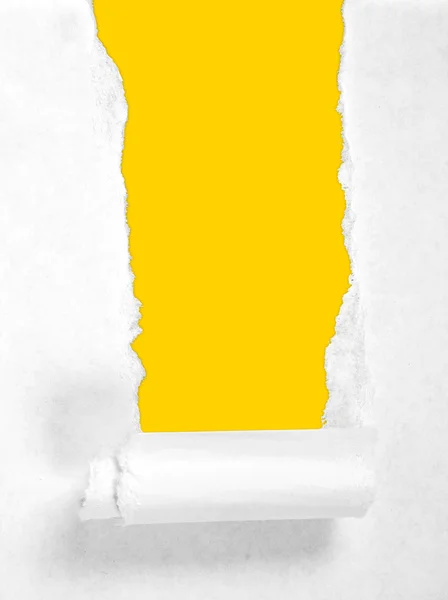 Papier blanc déchiré avec fond jaune — Photo