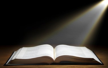 kitap ışık ışını ile