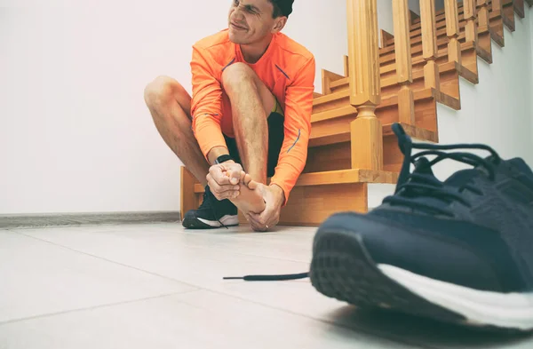 Běžec Připravuje Útěk Odhalil Bolí Noha — Stock fotografie