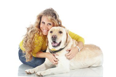 Köpeği olan kız.